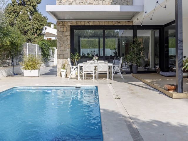 4 bedroom Villa for sale in Masarrochos / Massarrojos, Valencia city with pool garage - € 850,000 (Ref: 8824446)