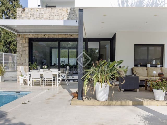 4 bedroom Villa for sale in Masarrochos / Massarrojos, Valencia city with pool garage - € 850,000 (Ref: 8824446)