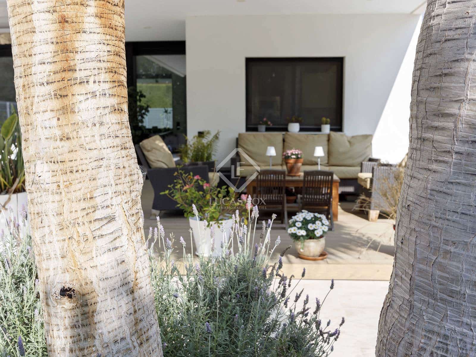 4 bedroom Villa for sale in Masarrochos / Massarrojos with pool garage - € 850,000 (Ref: 8824446)