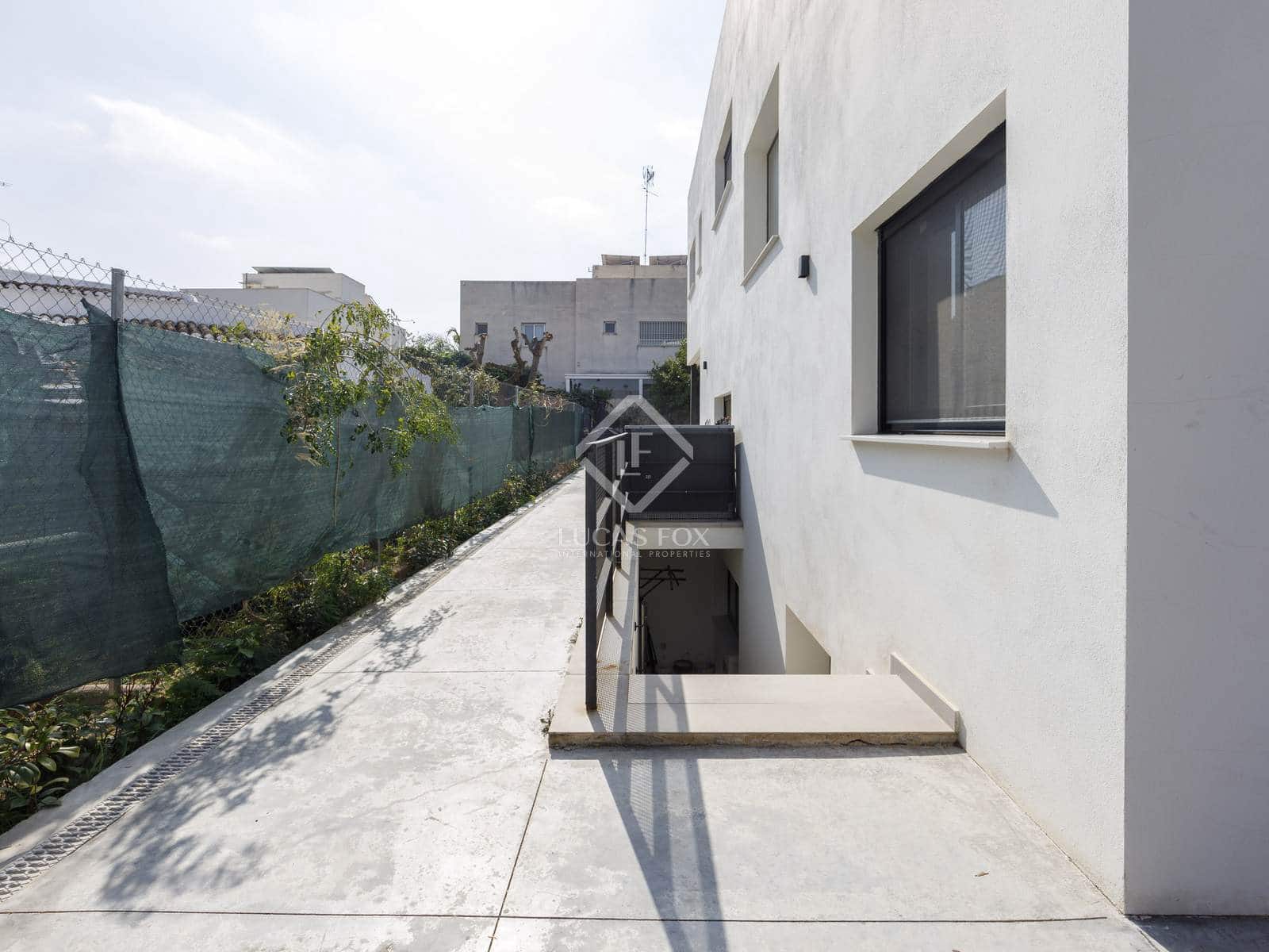 4 bedroom Villa for sale in Masarrochos / Massarrojos with pool garage - € 850,000 (Ref: 8824446)