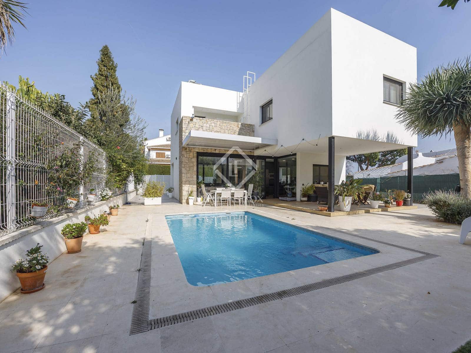 4 bedroom Villa for sale in Masarrochos / Massarrojos with pool garage - € 850,000 (Ref: 8824446)