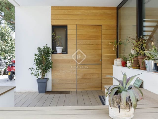 4 bedroom Villa for sale in Masarrochos / Massarrojos, Valencia city with pool garage - € 850,000 (Ref: 8824446)