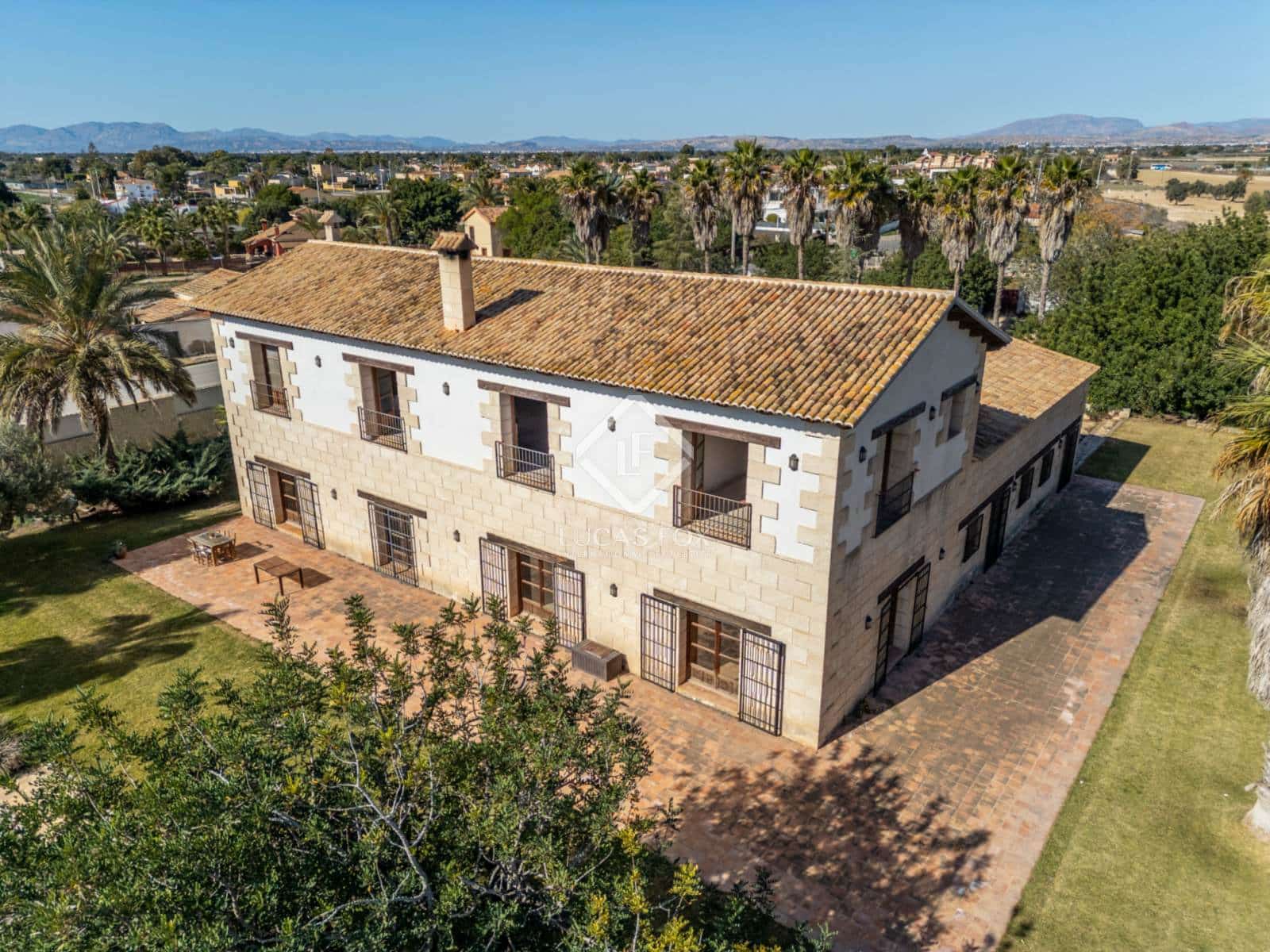 5 Zimmer Villa zu verkaufen in Elche / Elx mit Pool Garage - 2.500.000 € (Ref: 8824447)