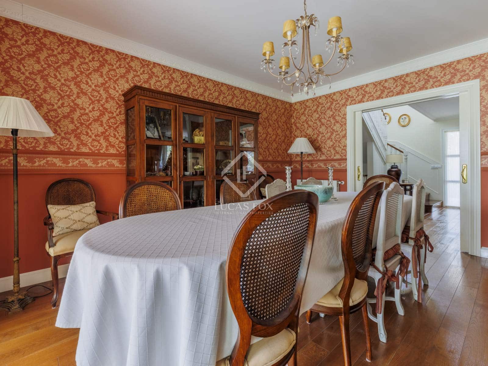 6 soveværelse Villa til salg i Boadilla del Monte med swimmingpool garage - € 1.950.000 (Ref: 8826107)