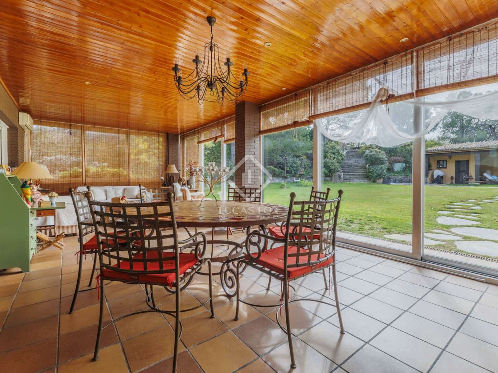 6 soveværelse Villa til salg i Boadilla del Monte med swimmingpool garage - € 1.950.000 (Ref: 8826107)