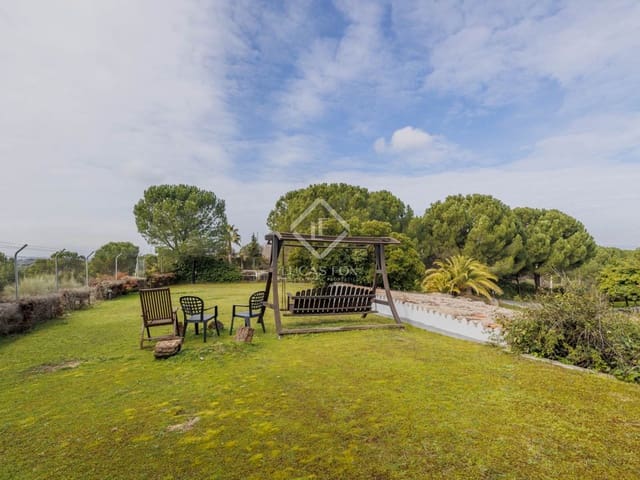 6 makuuhuone Huvila myytävänä paikassa Boadilla del Monte mukana uima-altaan 
autotalli - 1 950 000 € (Ref: 8826107)