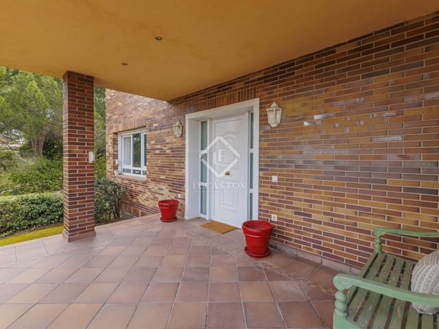 6 makuuhuone Huvila myytävänä paikassa Boadilla del Monte mukana uima-altaan 
autotalli - 1 950 000 € (Ref: 8826107)