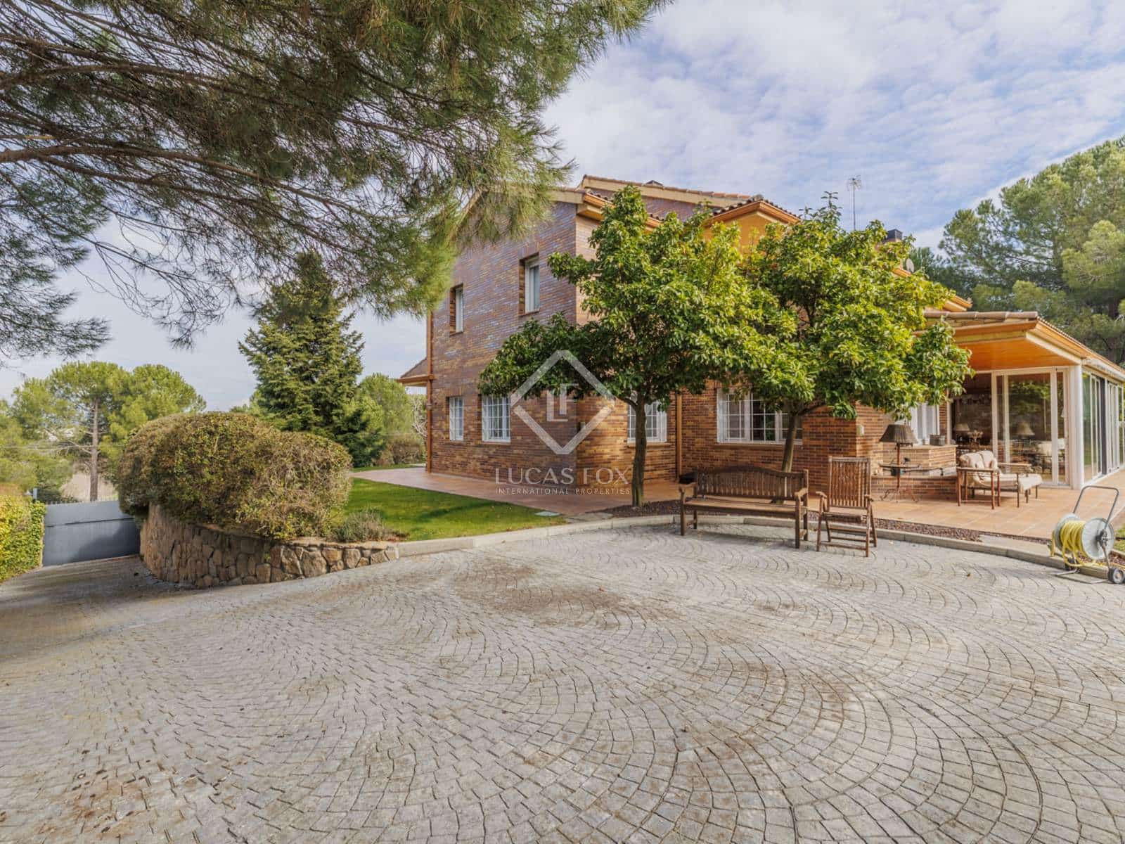 6 soveværelse Villa til salg i Boadilla del Monte med swimmingpool garage - € 1.950.000 (Ref: 8826107)