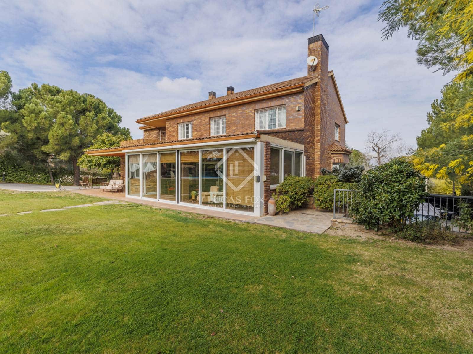 6 soveværelse Villa til salg i Boadilla del Monte med swimmingpool garage - € 1.950.000 (Ref: 8826107)