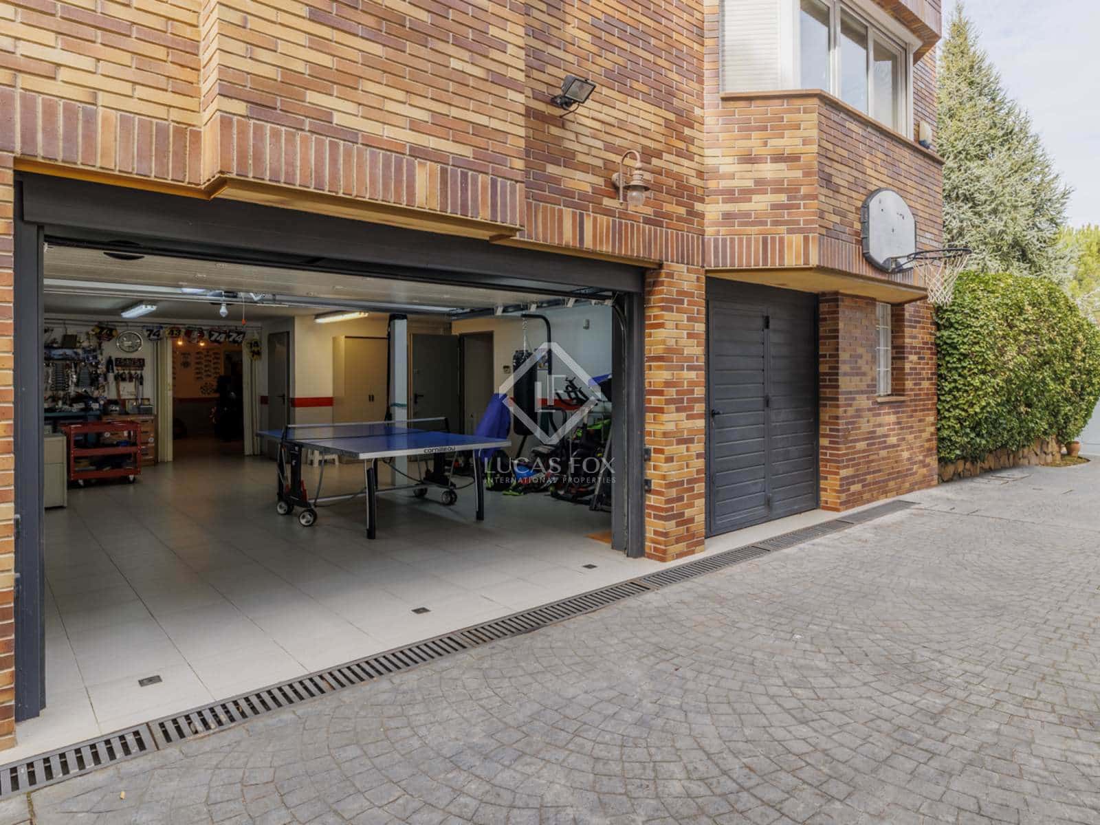 6 soveværelse Villa til salg i Boadilla del Monte med swimmingpool garage - € 1.950.000 (Ref: 8826107)