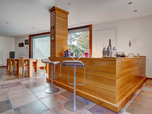 5 slaapkamer Villa te koop in Donostia-San Sebastián met zwembad - € 1.980.000 (Ref: 8826182)