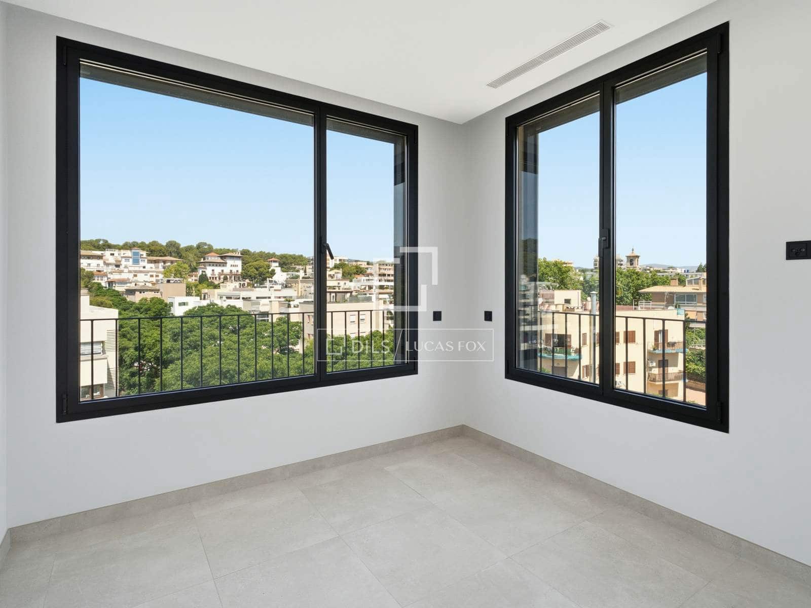 2 soverom Penthouse til salgs i Palma de Mallorca med svømmebasseng garasje - € 1 420 250 (Ref: 8826184)