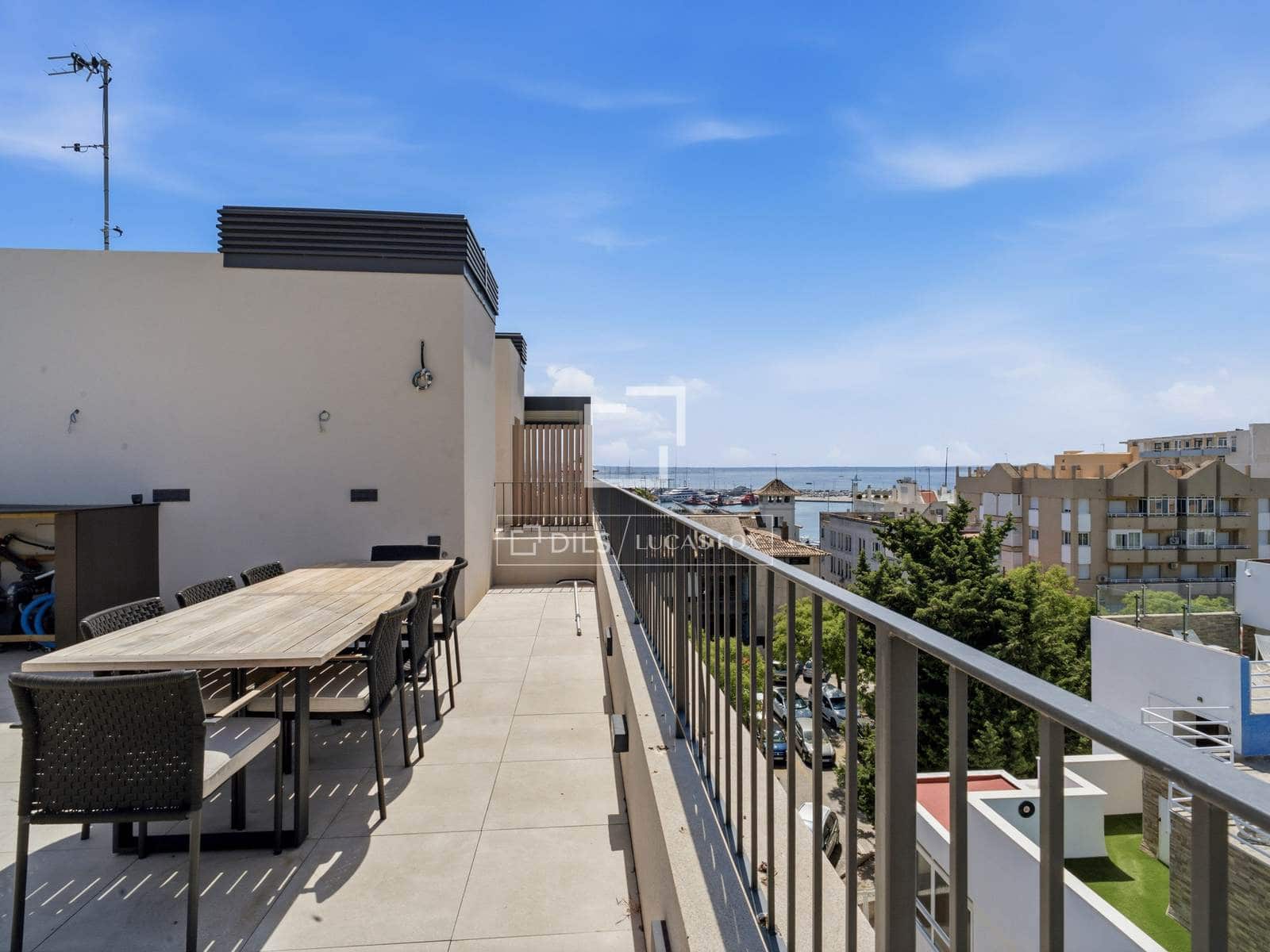 2 soverom Penthouse til salgs i Palma de Mallorca med svømmebasseng garasje - € 1 420 250 (Ref: 8826184)