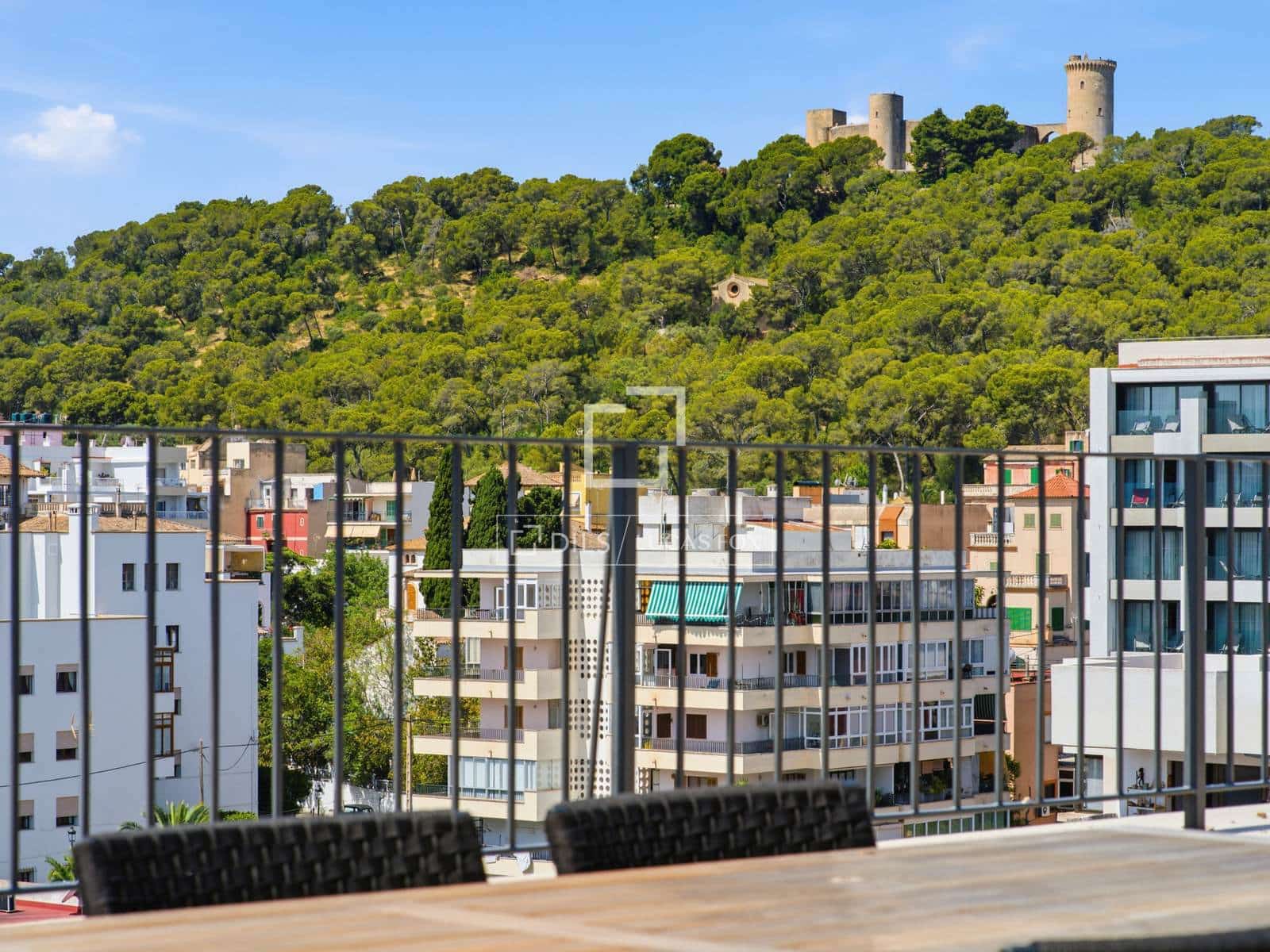 2 soverom Penthouse til salgs i Palma de Mallorca med svømmebasseng garasje - € 1 420 250 (Ref: 8826184)