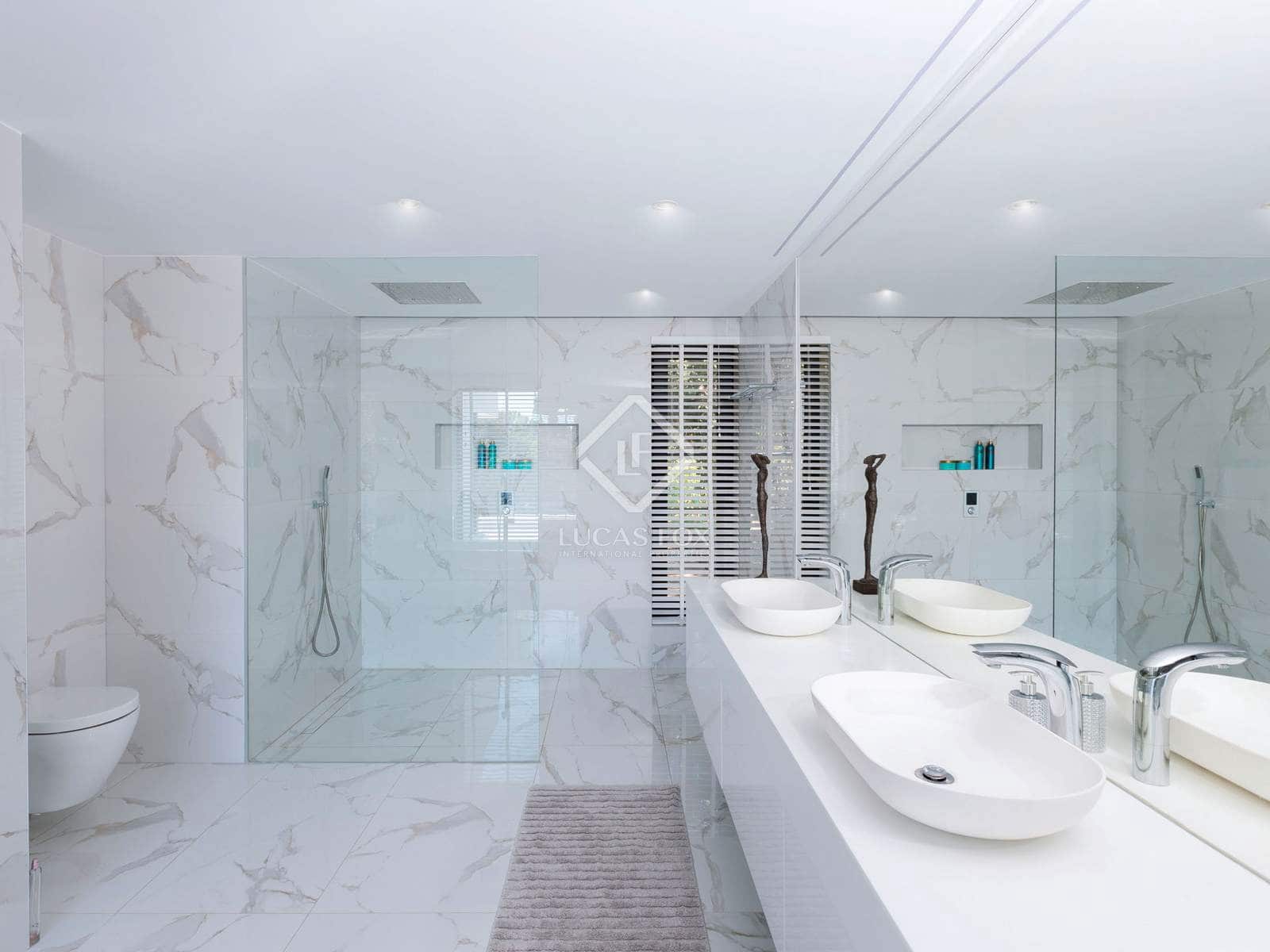 4 bedroom Villa for sale in Sotogrande with pool garage - € 2,395,000 (Ref: 8830007)