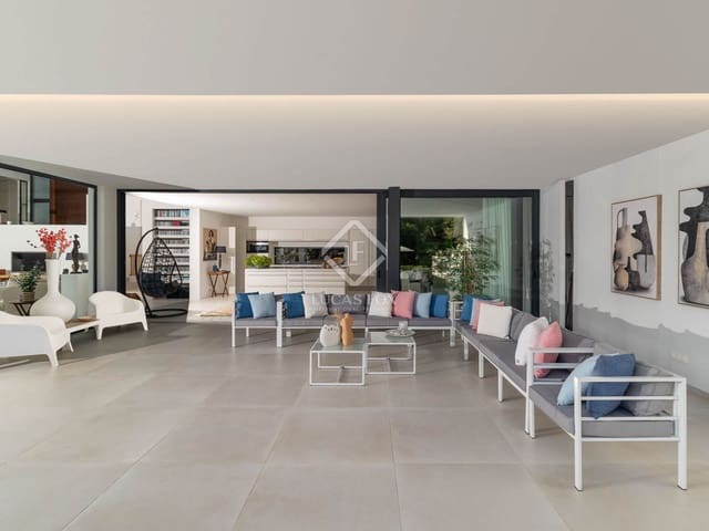 4 slaapkamer Villa te koop in Sotogrande, San Roque met zwembad garage - € 2.395.000 (Ref: 8830007)