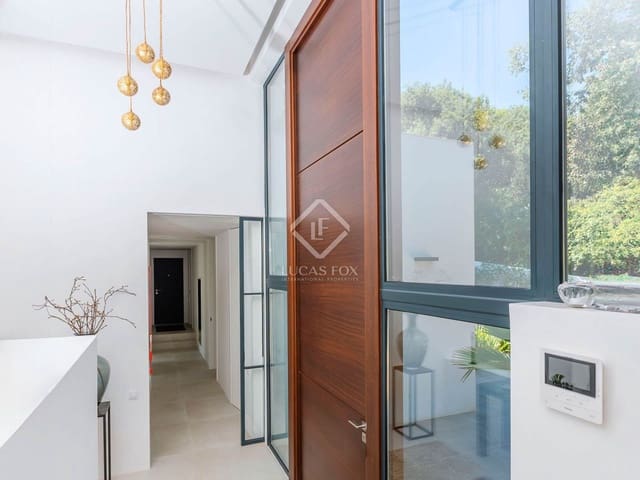 4 slaapkamer Villa te koop in Sotogrande, San Roque met zwembad garage - € 2.395.000 (Ref: 8830007)