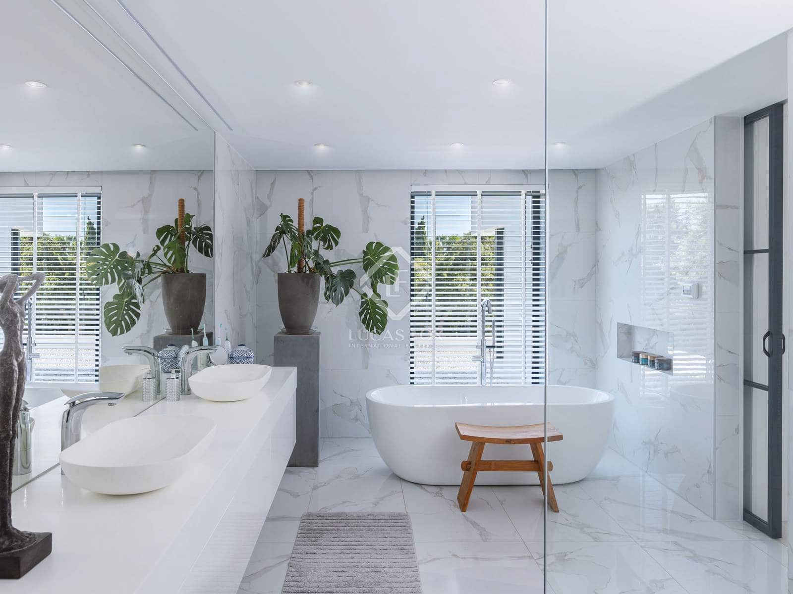 4 bedroom Villa for sale in Sotogrande with pool garage - € 2,395,000 (Ref: 8830007)