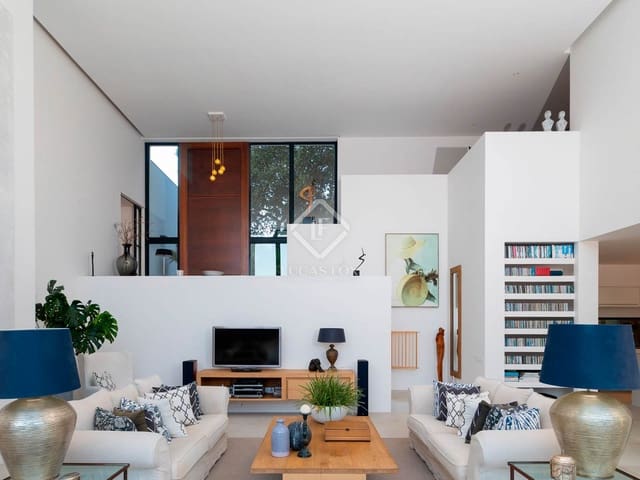 4 slaapkamer Villa te koop in Sotogrande, San Roque met zwembad garage - € 2.395.000 (Ref: 8830007)