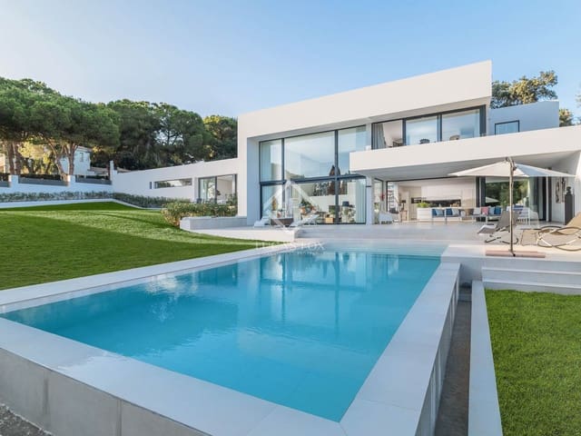 4 slaapkamer Villa te koop in Sotogrande, San Roque met zwembad garage - € 2.395.000 (Ref: 8830007)