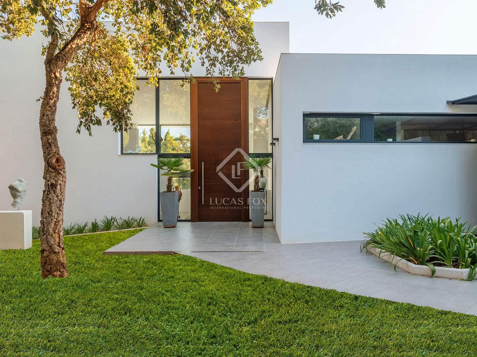 4 bedroom Villa for sale in Sotogrande with pool garage - € 2,395,000 (Ref: 8830007)