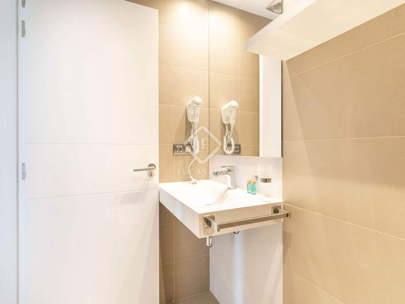 2 soveværelse Lejlighed til salg i Benidorm med swimmingpool garage - € 495.000 (Ref: 8830200)