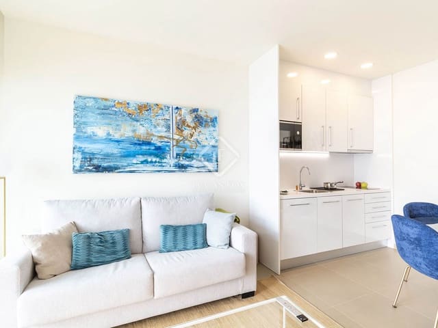 2 bedroom Apartment for sale in Benidorm with pool garage - € 495,000 (Ref: 8830200)