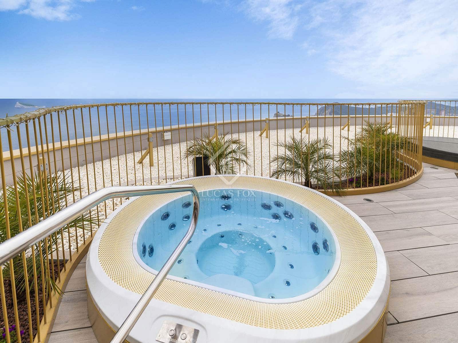 2 soveværelse Lejlighed til salg i Benidorm med swimmingpool garage - € 495.000 (Ref: 8830200)