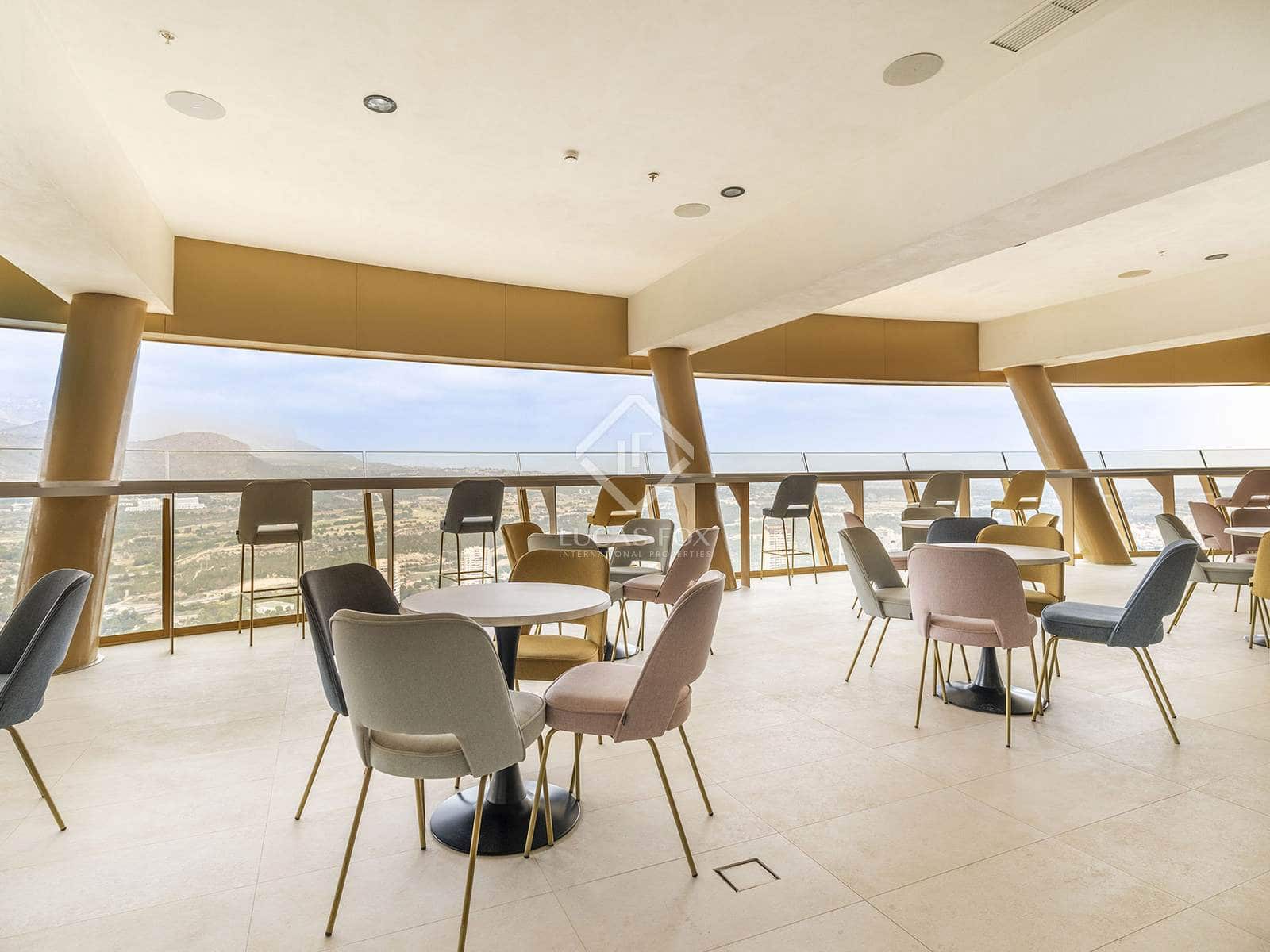 2 soveværelse Lejlighed til salg i Benidorm med swimmingpool garage - € 495.000 (Ref: 8830200)