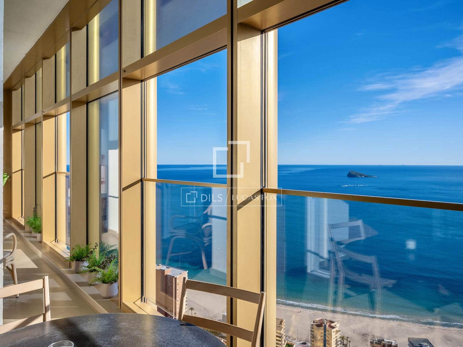 2 bedroom Apartment for sale in Benidorm with pool garage - € 495,000 (Ref: 8830200)