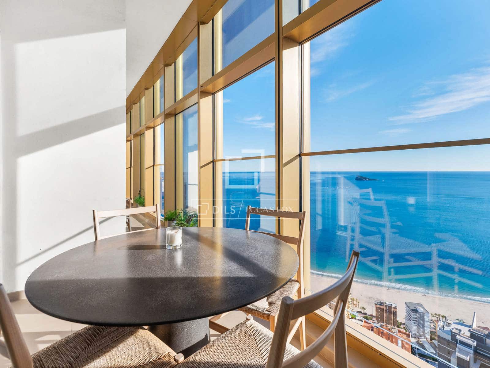 2 bedroom Apartment for sale in Benidorm with pool garage - € 495,000 (Ref: 8830200)