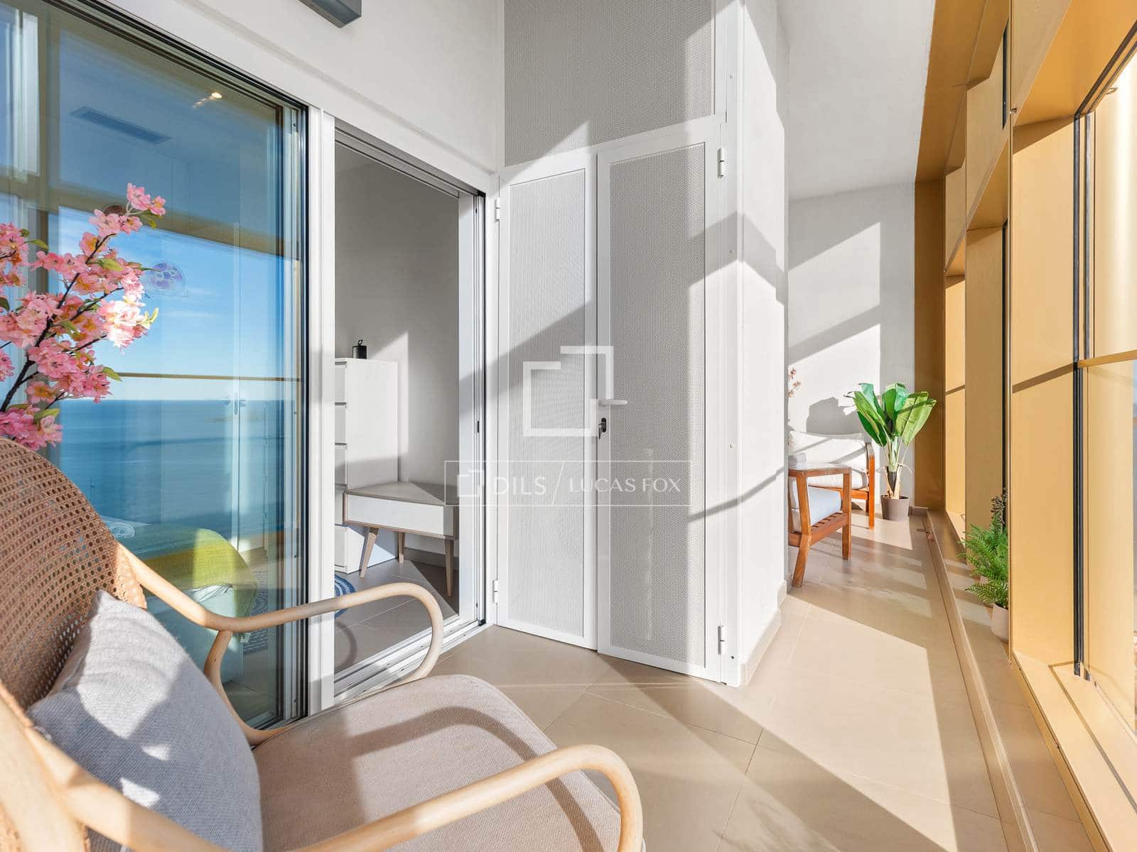 2 bedroom Apartment for sale in Benidorm with pool garage - € 495,000 (Ref: 8830200)