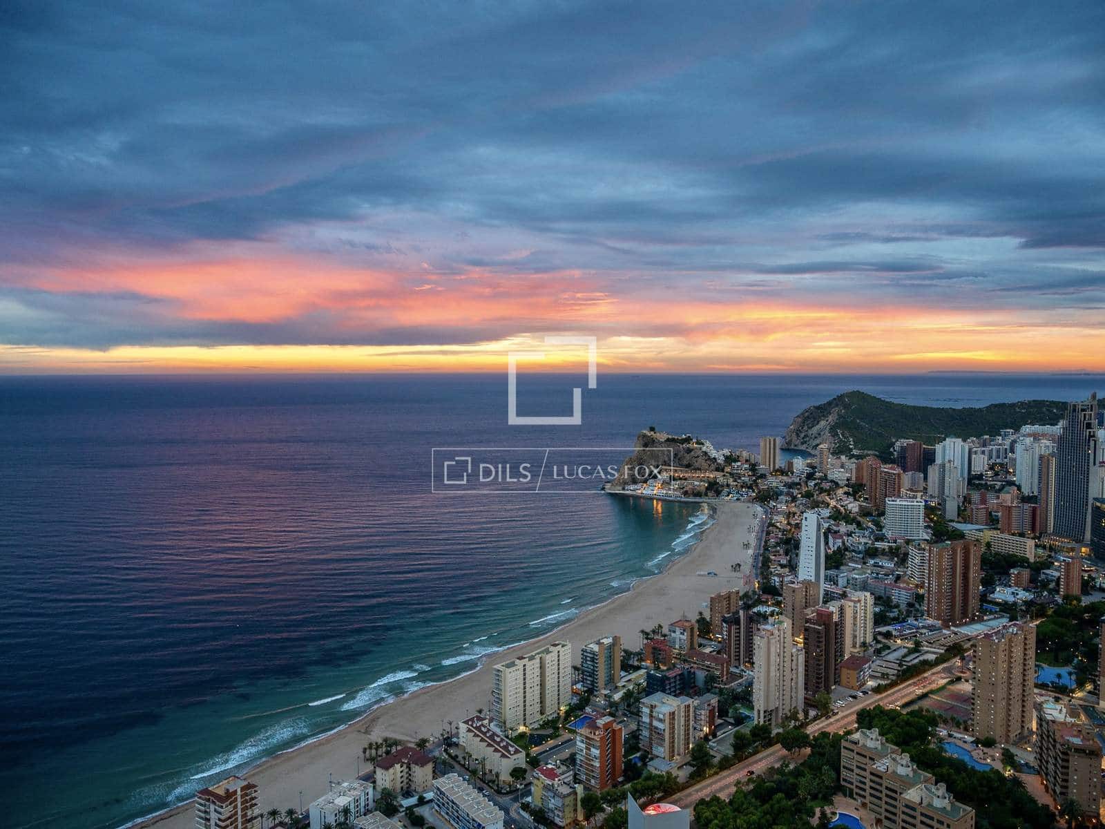 2 bedroom Apartment for sale in Benidorm with pool garage - € 495,000 (Ref: 8830200)