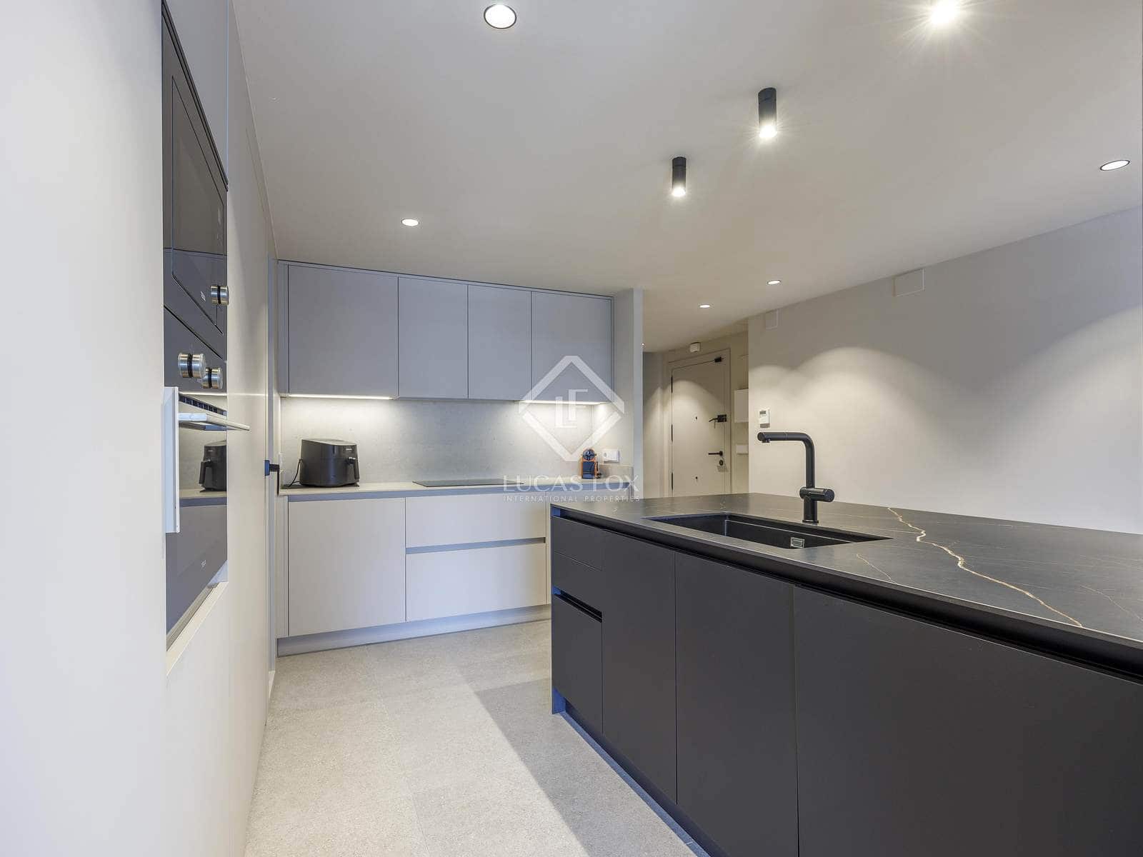 3 sypialnia Penthouse na sprzedaż w Miasto Walencja z basenem garażem - 1 030 000 € (Ref: 8835509)