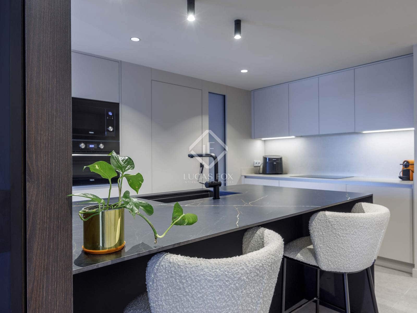 3 sypialnia Penthouse na sprzedaż w Miasto Walencja z basenem garażem - 1 030 000 € (Ref: 8835509)