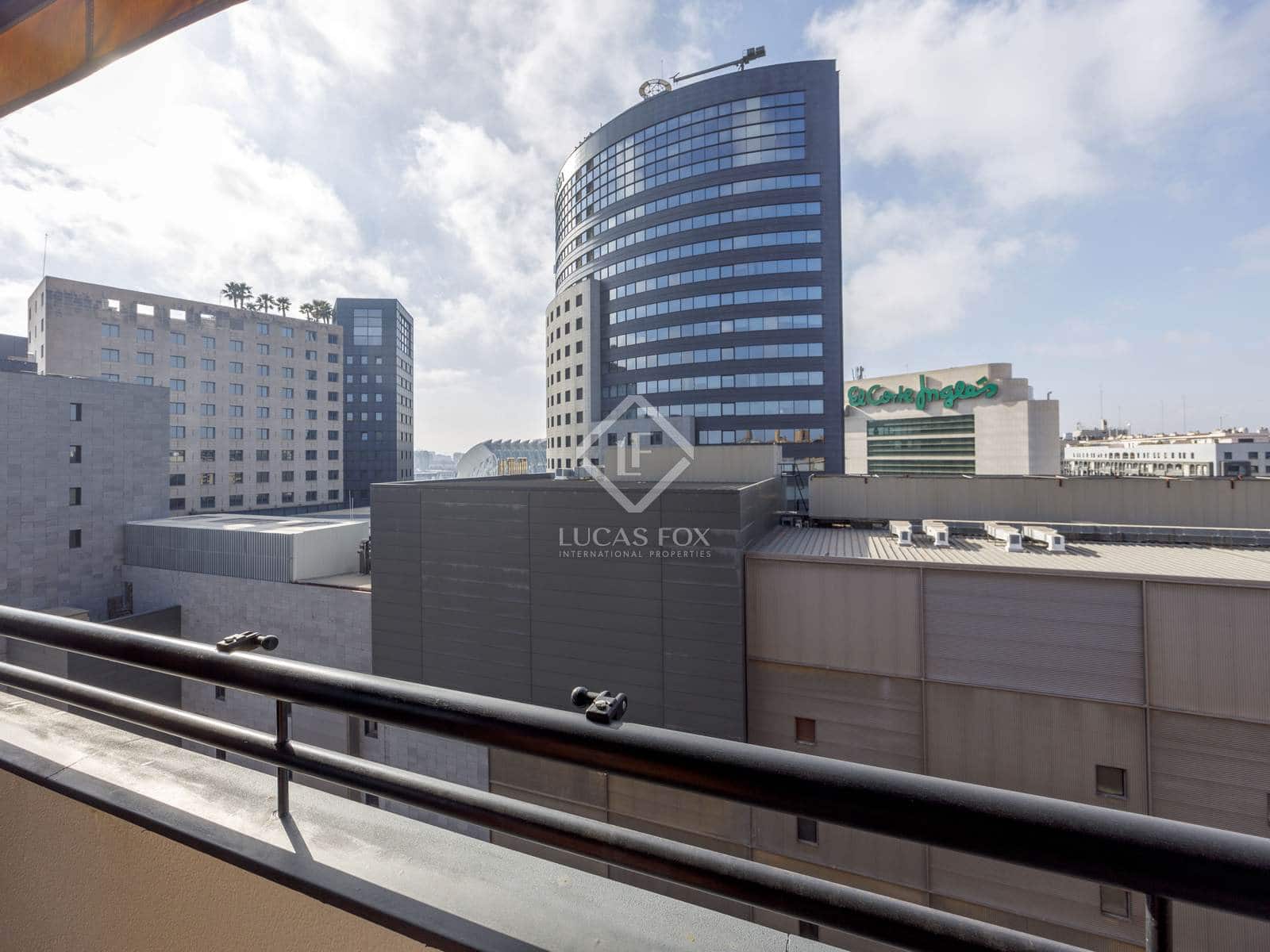 3 sypialnia Penthouse na sprzedaż w Miasto Walencja z basenem garażem - 1 030 000 € (Ref: 8835509)