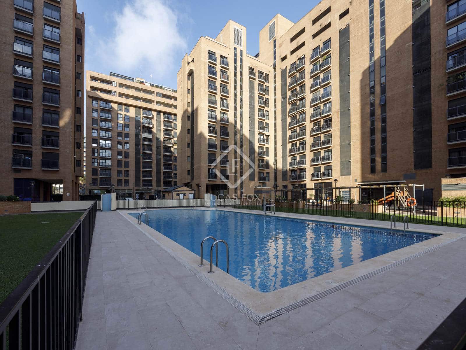 3 sypialnia Penthouse na sprzedaż w Miasto Walencja z basenem garażem - 1 030 000 € (Ref: 8835509)