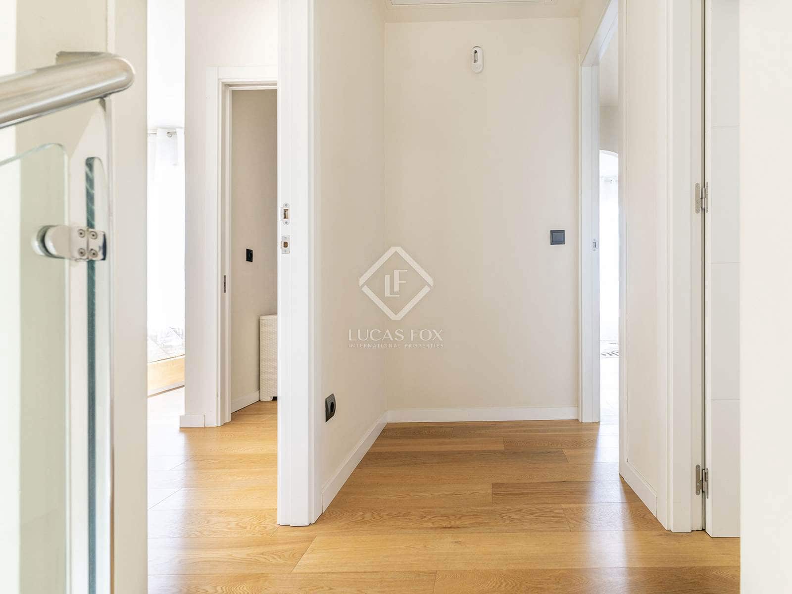 4 soveværelse Villa til salg i Finestrat med swimmingpool garage - € 810.000 (Ref: 8835510)