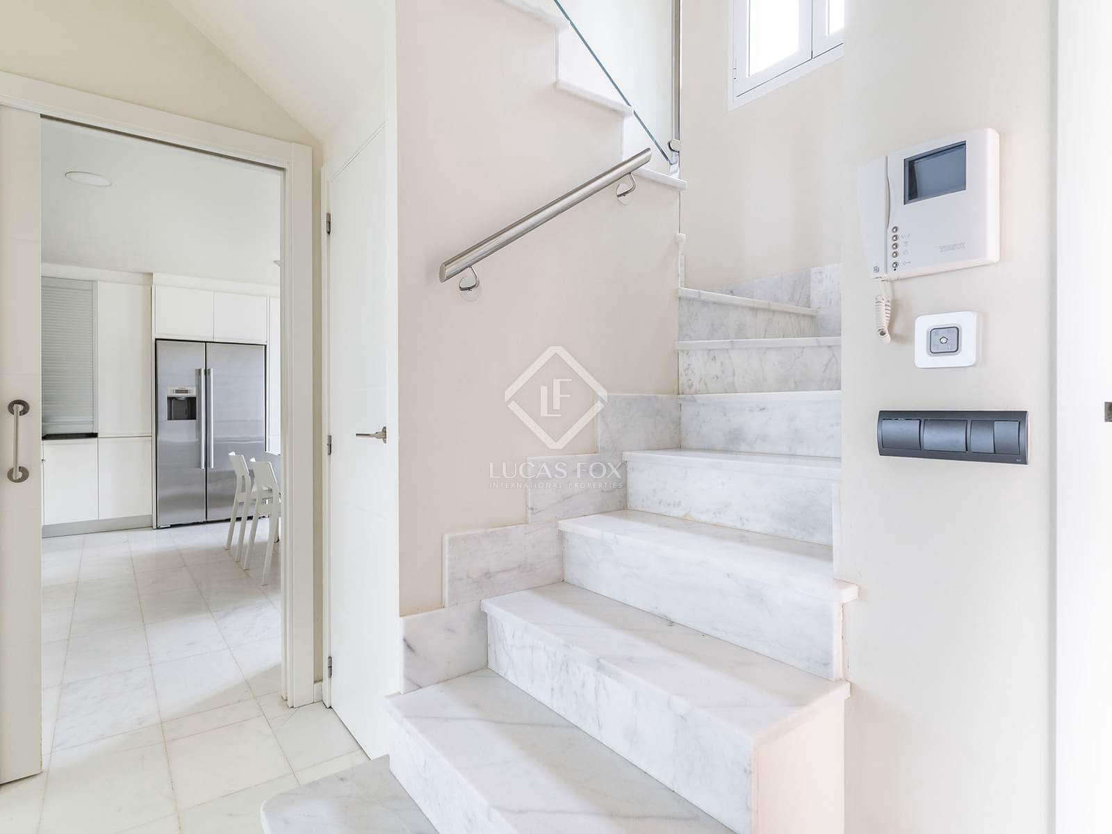 4 soveværelse Villa til salg i Finestrat med swimmingpool garage - € 810.000 (Ref: 8835510)