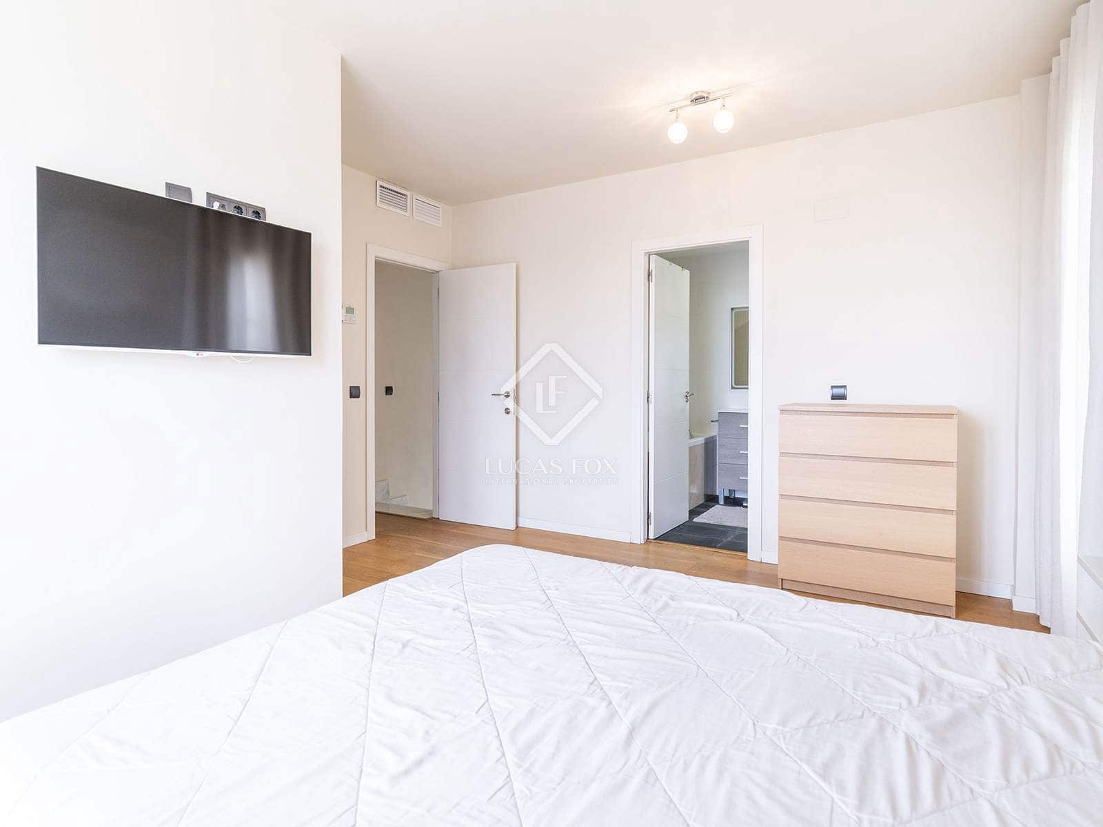 4 soveværelse Villa til salg i Finestrat med swimmingpool garage - € 810.000 (Ref: 8835510)