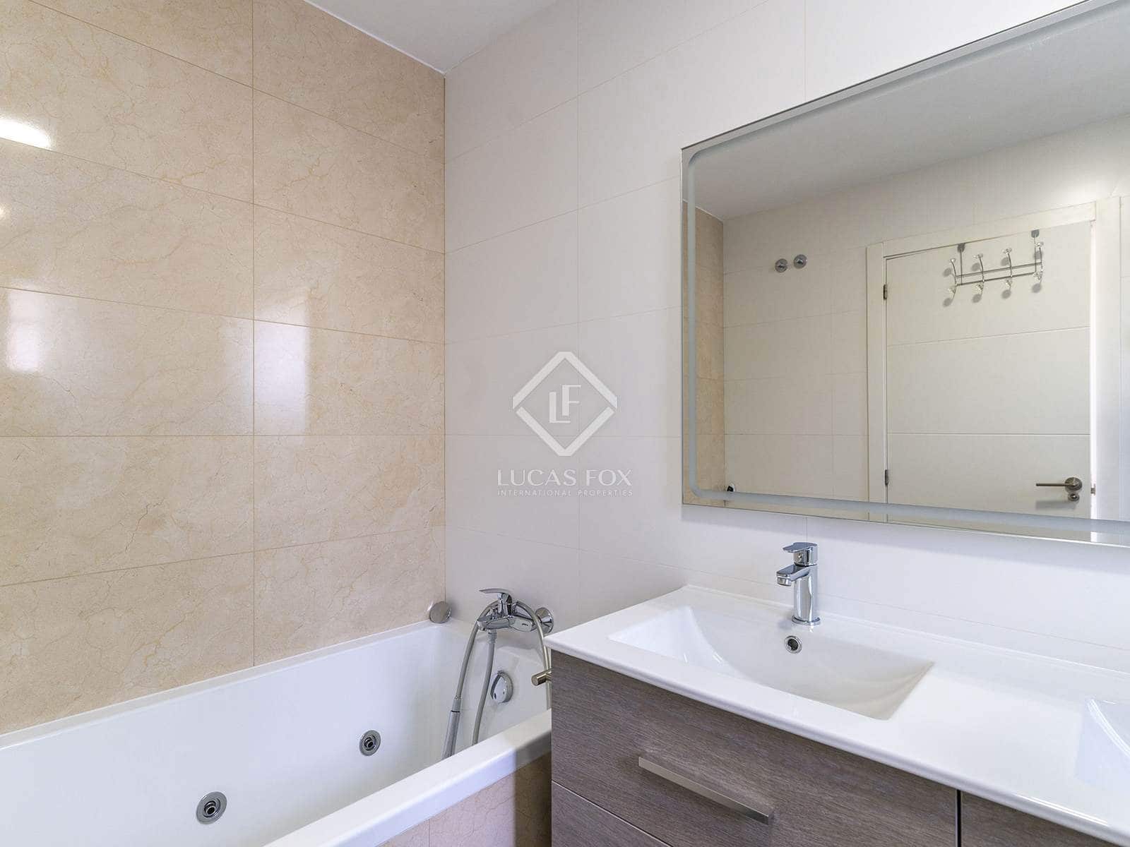 4 soveværelse Villa til salg i Finestrat med swimmingpool garage - € 810.000 (Ref: 8835510)