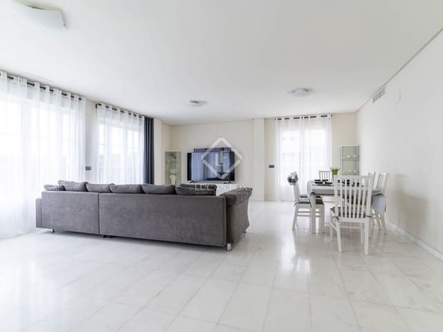 4 soveværelse Villa til salg i Finestrat med swimmingpool garage - € 810.000 (Ref: 8835510)