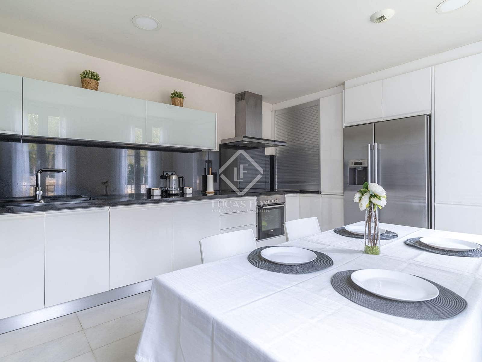 4 soveværelse Villa til salg i Finestrat med swimmingpool garage - € 810.000 (Ref: 8835510)