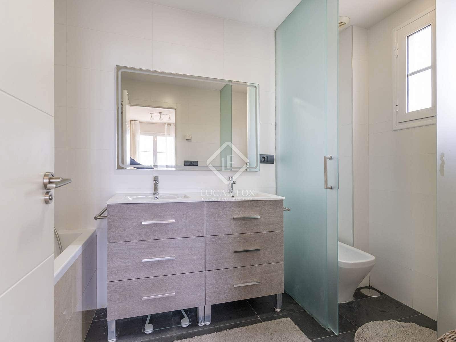 4 soveværelse Villa til salg i Finestrat med swimmingpool garage - € 810.000 (Ref: 8835510)