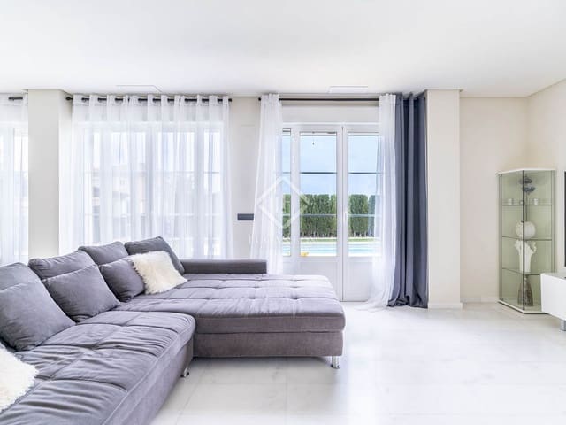 4 soveværelse Villa til salg i Finestrat med swimmingpool garage - € 810.000 (Ref: 8835510)