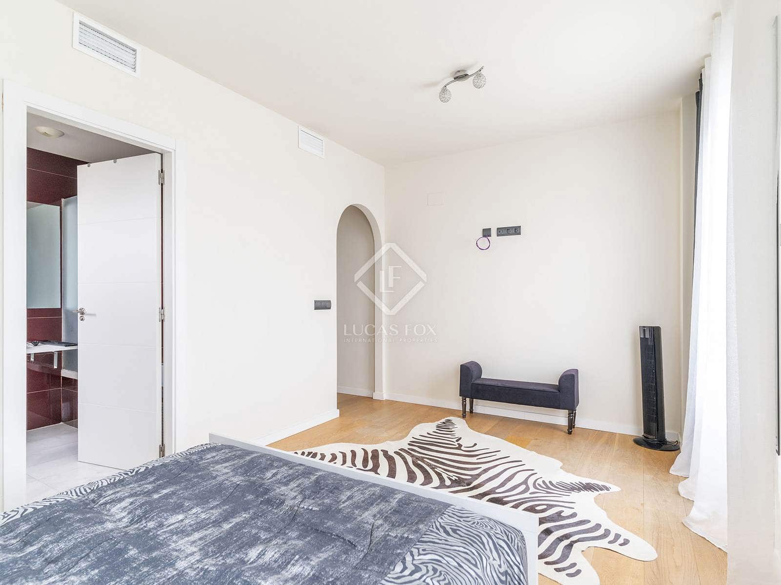 4 soveværelse Villa til salg i Finestrat med swimmingpool garage - € 810.000 (Ref: 8835510)