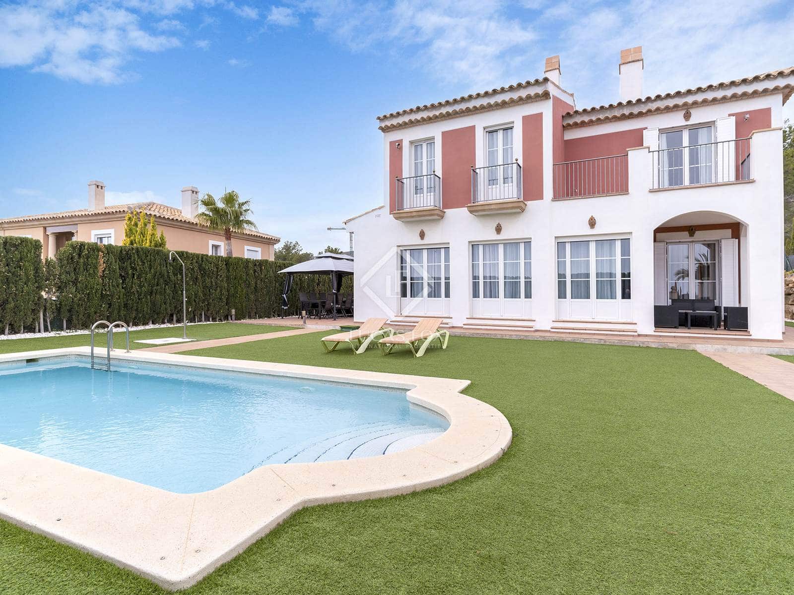 4 soveværelse Villa til salg i Finestrat med swimmingpool garage - € 810.000 (Ref: 8835510)