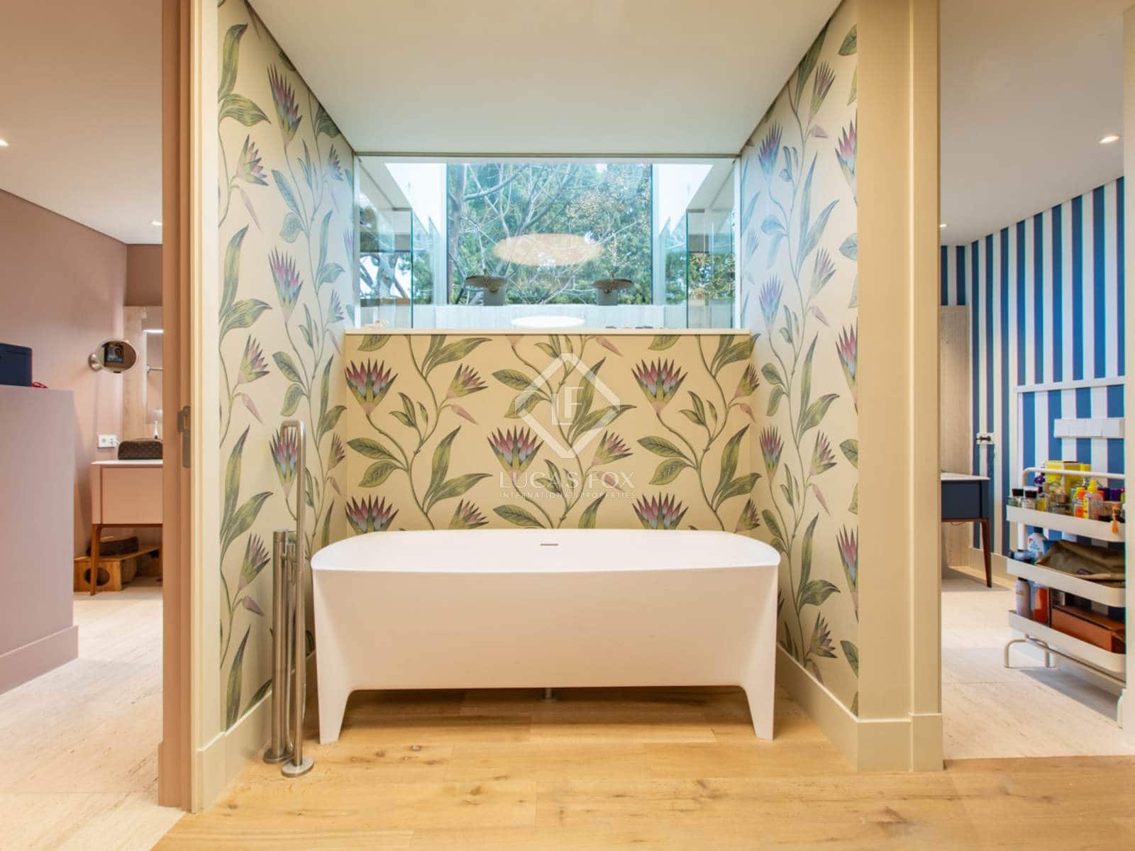 6 bedroom Villa for sale in Pozuelo de Alarcon with pool garage - € 6,900,000 (Ref: 8835895)