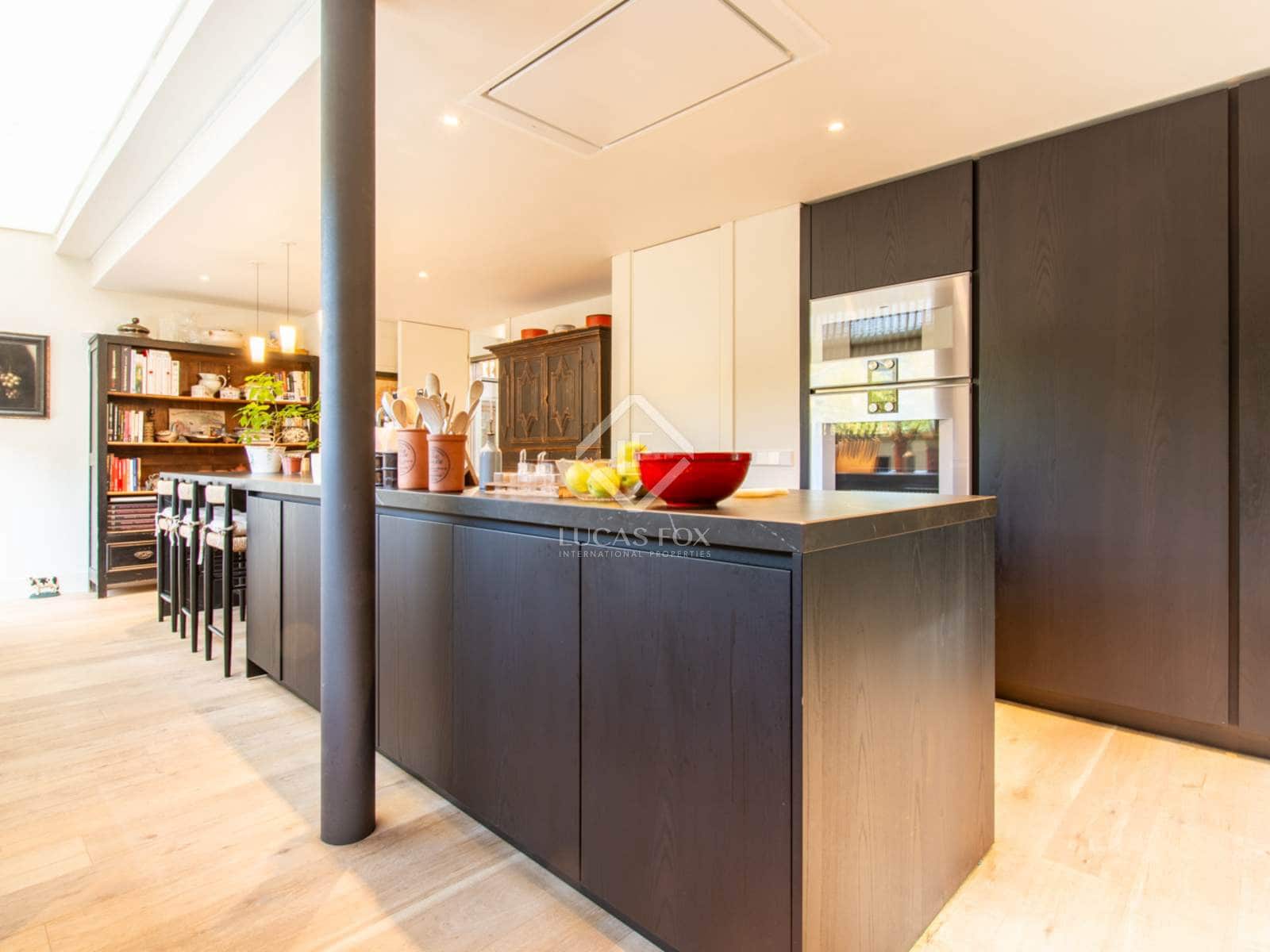 6 bedroom Villa for sale in Pozuelo de Alarcon with pool garage - € 6,900,000 (Ref: 8835895)