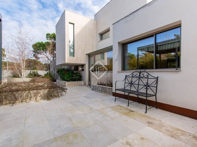 6 slaapkamer Villa te koop in Pozuelo de Alarcón met zwembad garage - € 6.900.000 (Ref: 8835895)